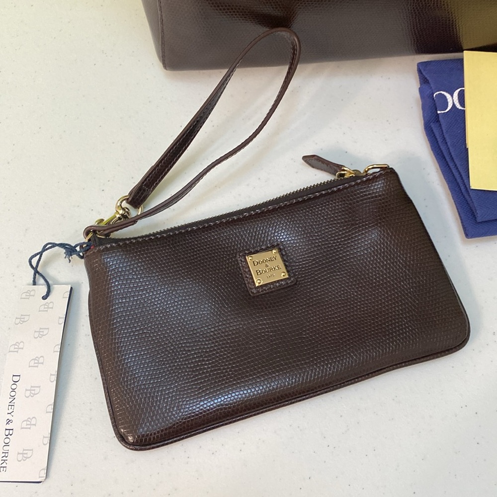 Dooney & Bourke Lizard Embossed Fanny Shoulder Bag & Slim Wristlet Set (2) pc - Picture 9 of 12